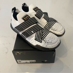 TYR Dropzero Trainers - new in box